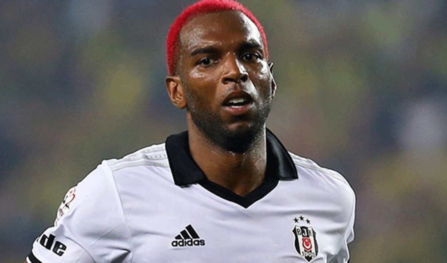 Ryan Babel futbolu bıraktı