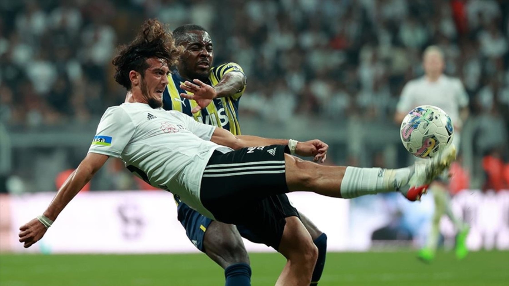 Beşiktaş'tan Fenerbahçe derbisi için bilet indirimi