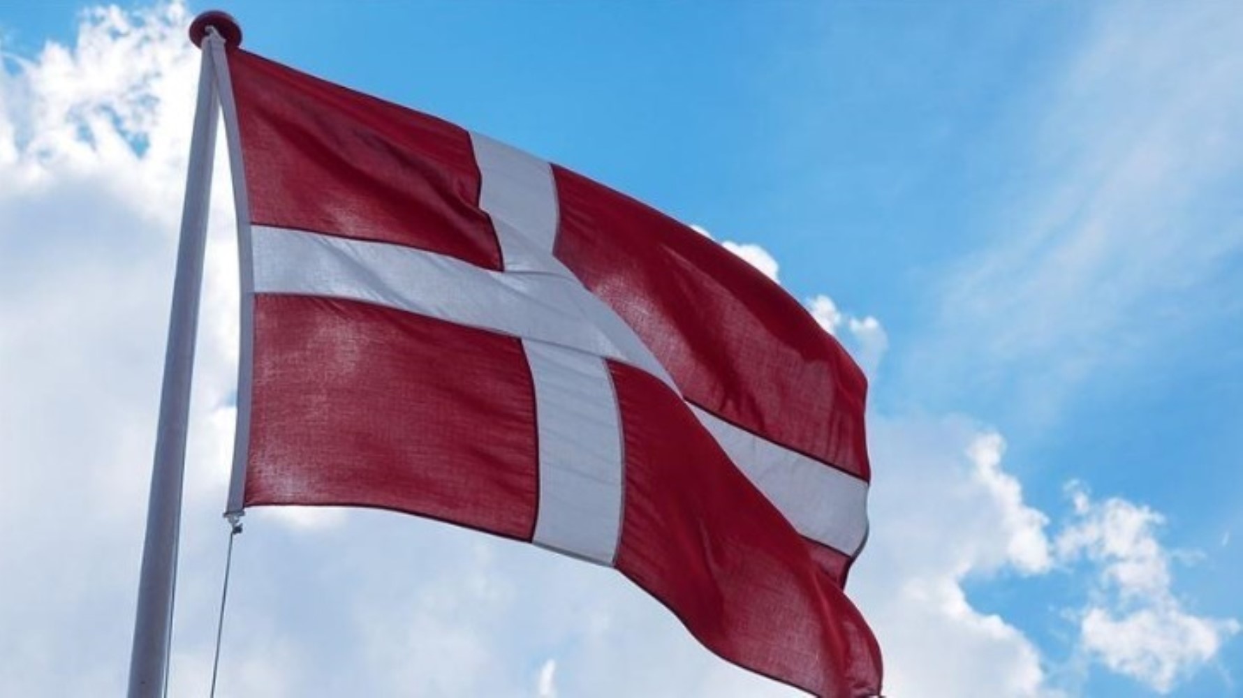 I paesi europei sospendono le domande di asilo dei siriani: si pianificano le espulsioni