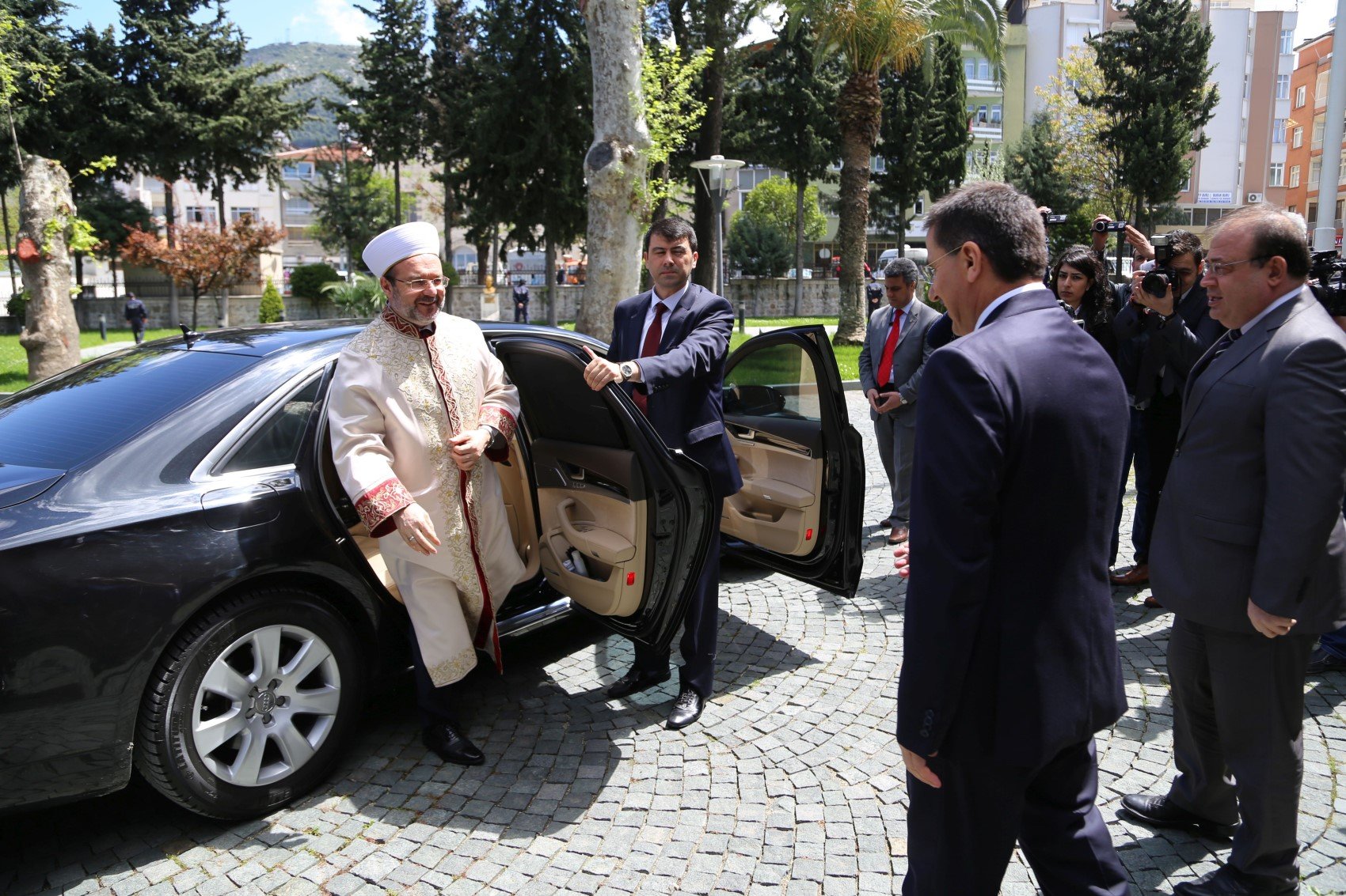 Ali Erbaş 'Bir Audi'yi çok gördüler' demişti: Diyanet İşleri Başkanlığı'nın garajındaki lüks makam araçlarının listesi ortaya çıktı