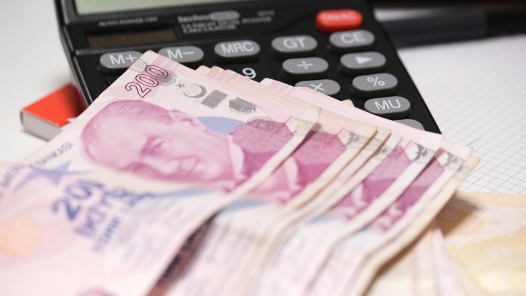La Commissione per la determinazione del salario minimo si riunisce oggi! A quanto ammonterà il salario minimo? Quali cifre sono sul tavolo?