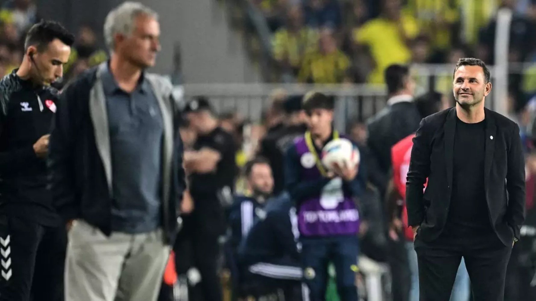 Okan Buruk'tan dikkat çeken Mourinho sözleri! 'Bazen gülerek geçmek lazım'