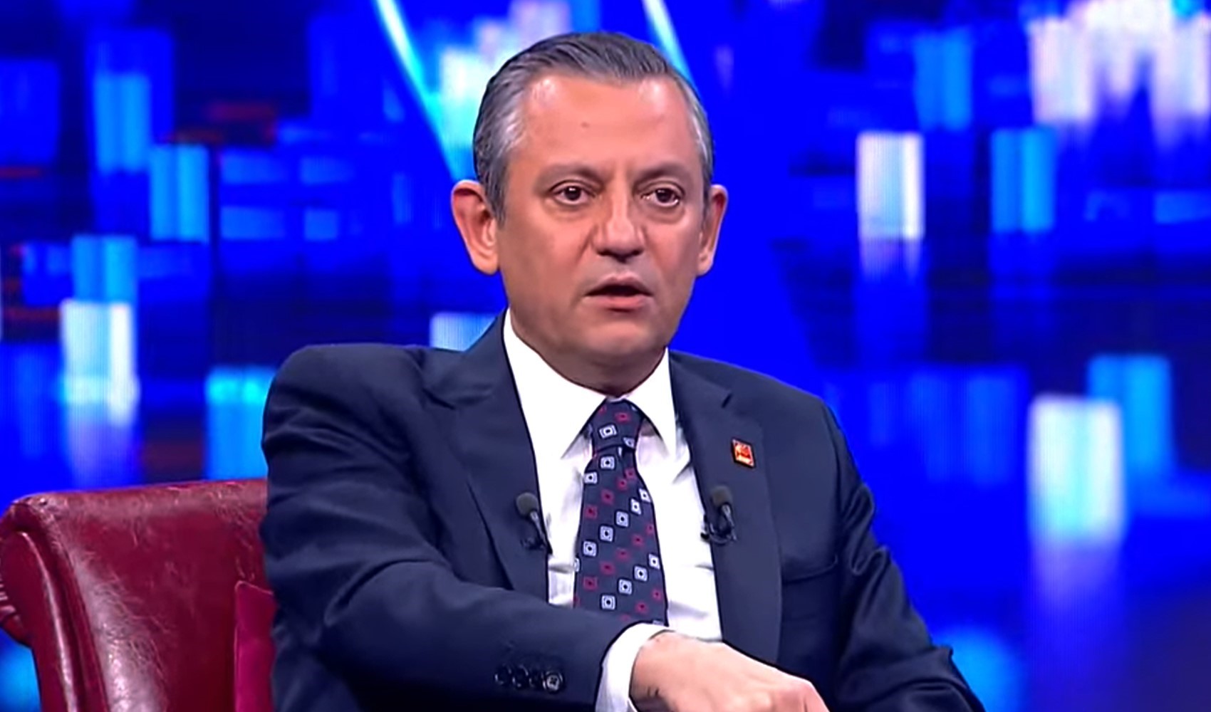 CHP Genel Başkanı Özel: Erdoğan'ın Emevi Camiinin kazasını kılmak İbrahim Kalın'a düşmez