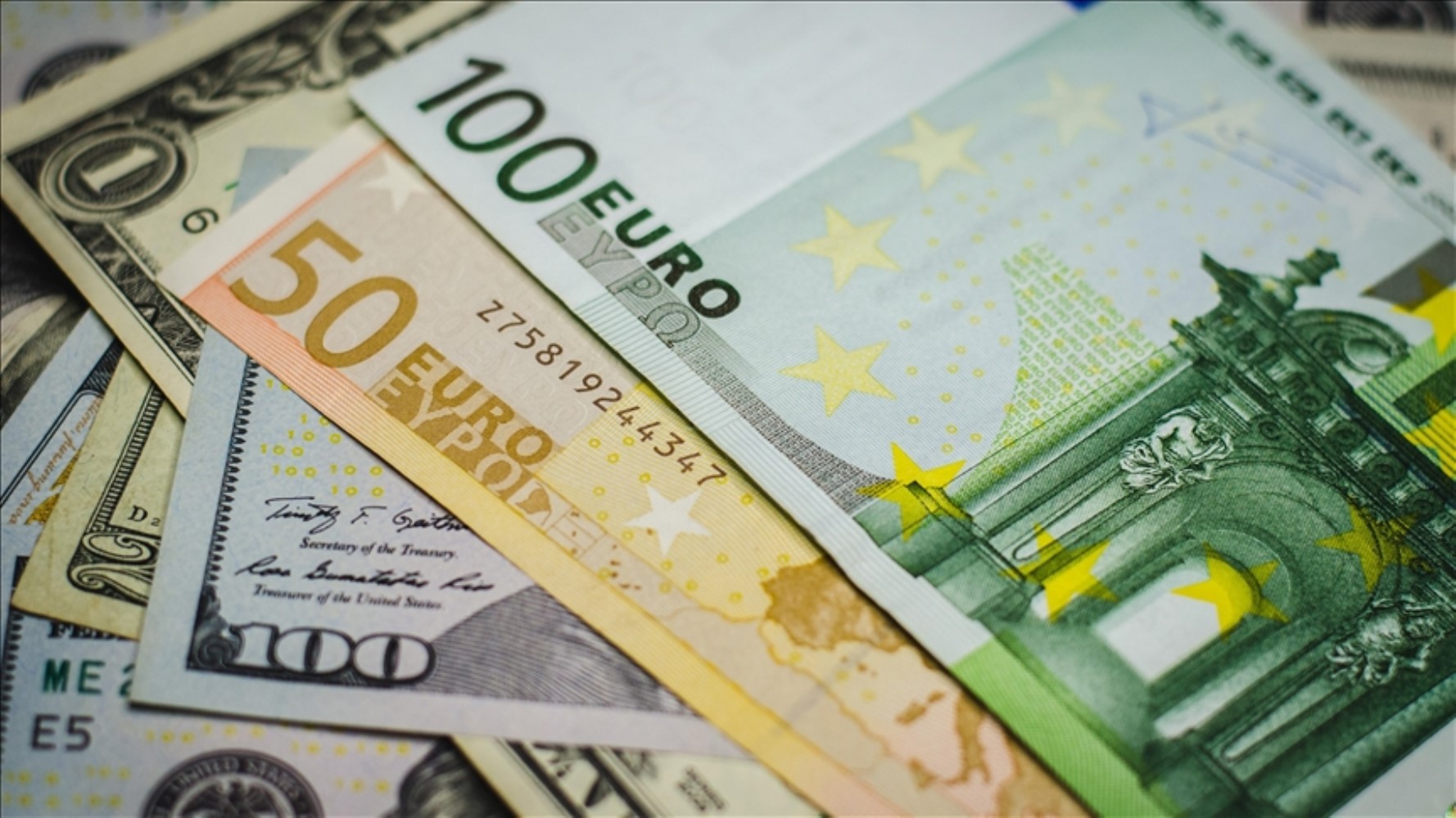 Quale strumento di investimento ha guadagnato di più questa settimana? Qual è la situazione attuale di dollaro, euro e oro?