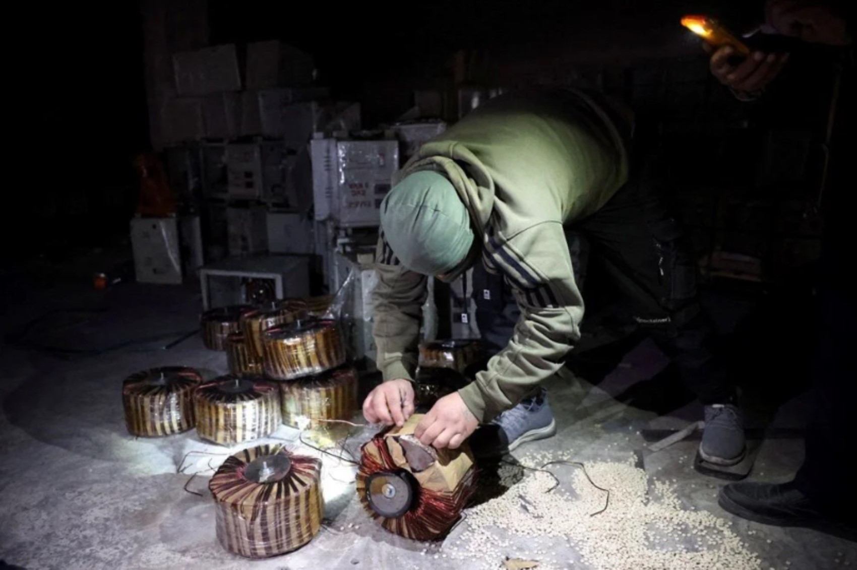 Reuters diffonde le immagini: scoperto un laboratorio di droga