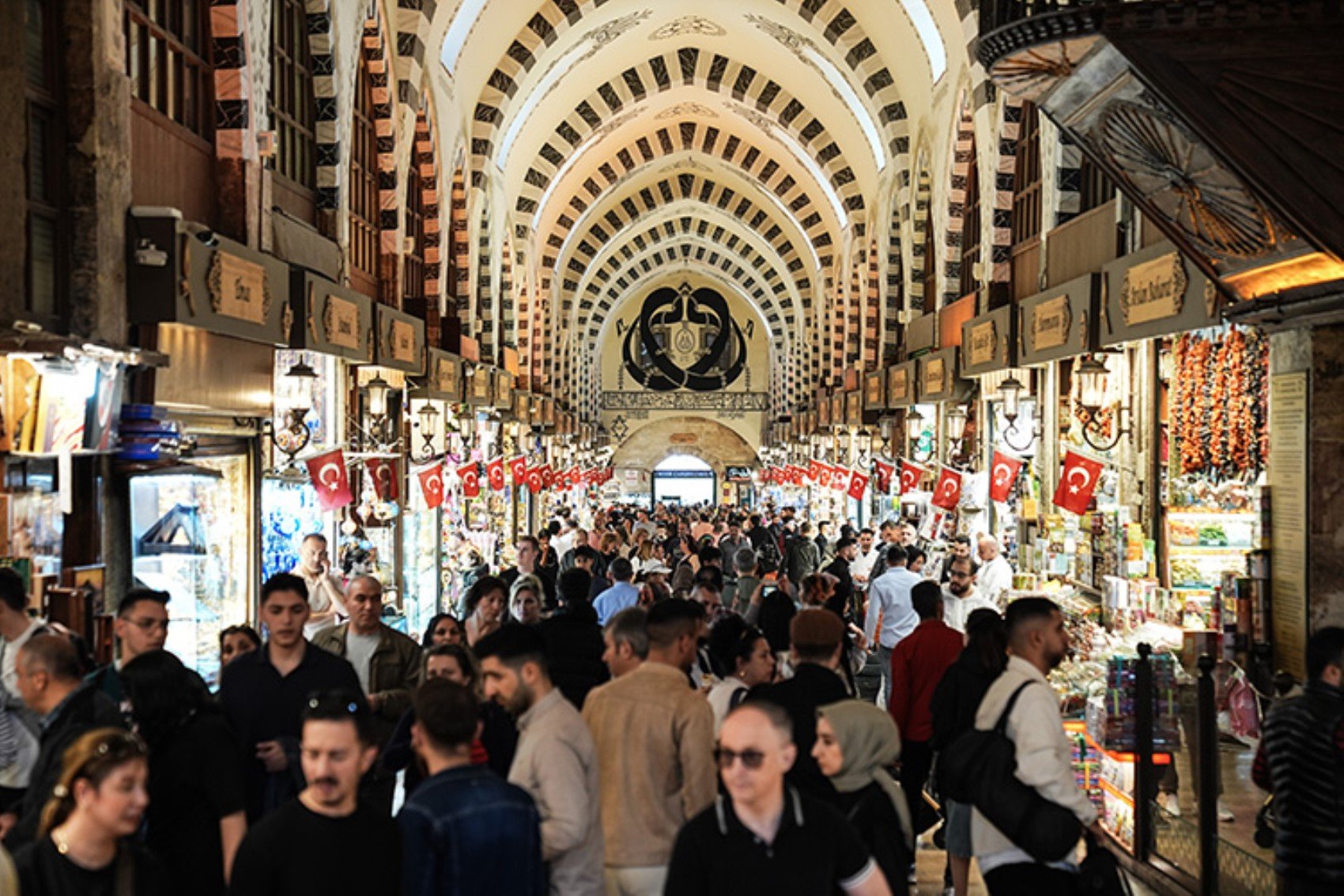 Yılbaşı hazırlıkları başladı: Kuruyemiş fiyatları ne kadar oldu?