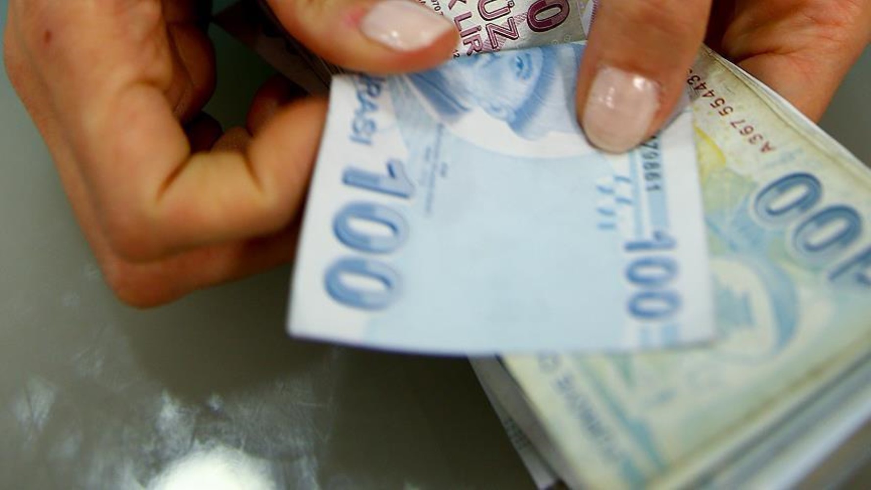 Salario minimo, mancano solo 3 incontri! Svelato di quanto aumenterà la retribuzione dei cittadini nel 2025