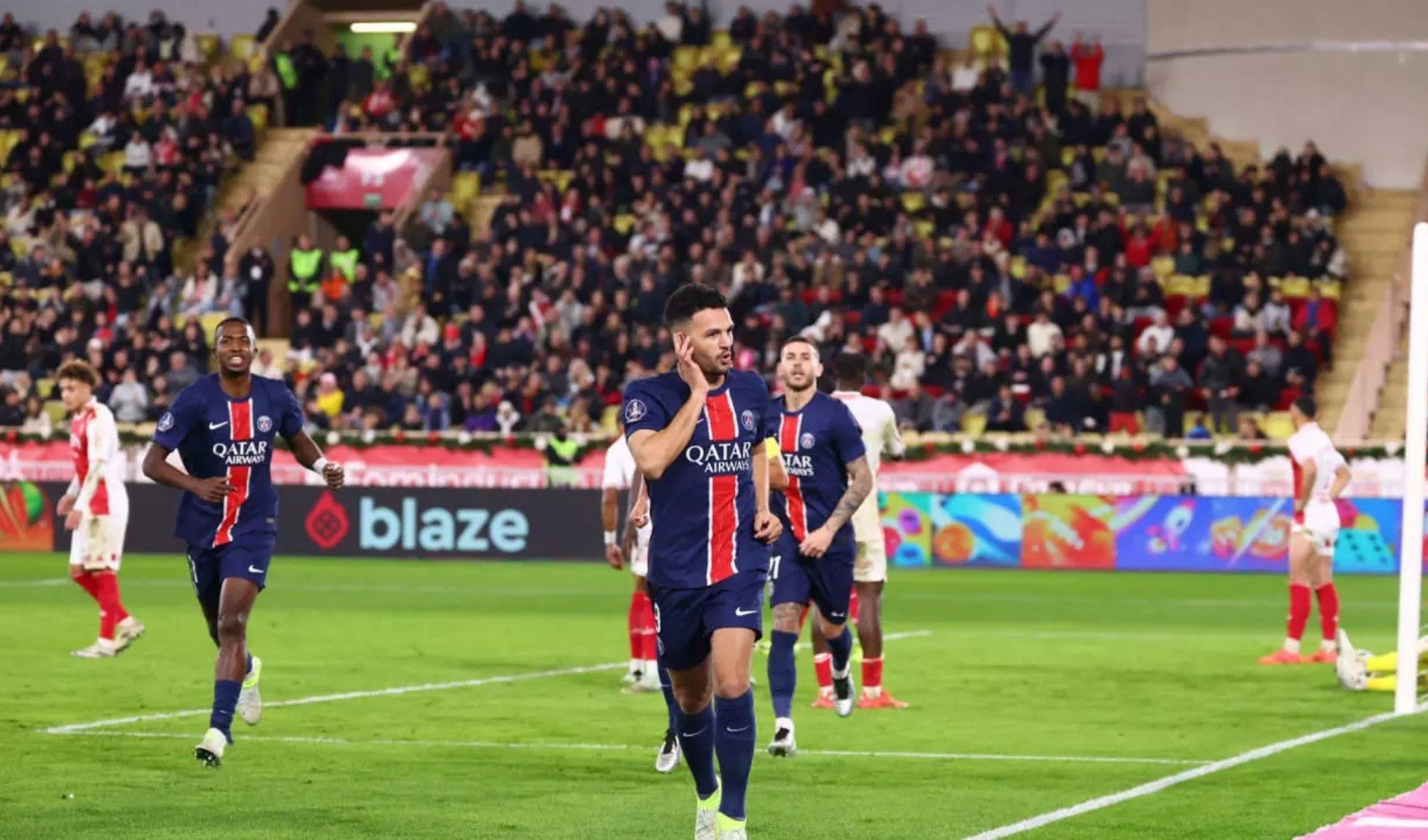 Monaco-PSG maçında korkunç müdahele: Ünlü futbolcunun yüzü parçalandı, kart bile çıkmadı