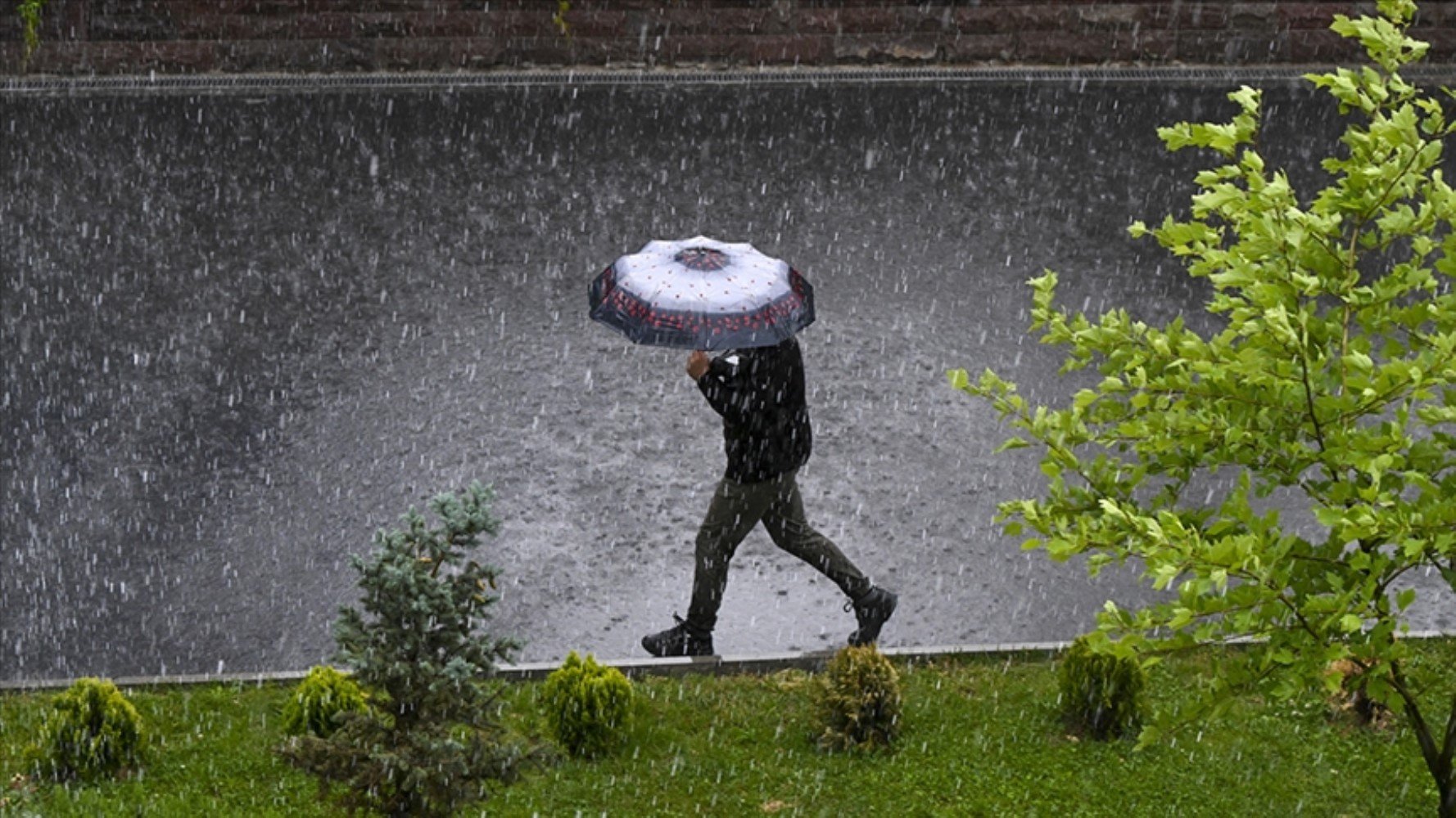 Meteoroloji'den 17 kente sarı ve turuncu kodlu uyarı: İstanbul'a 'Erbain' soğukları geliyor! İşte il il 21 Aralık Cumartesi hava durumu...