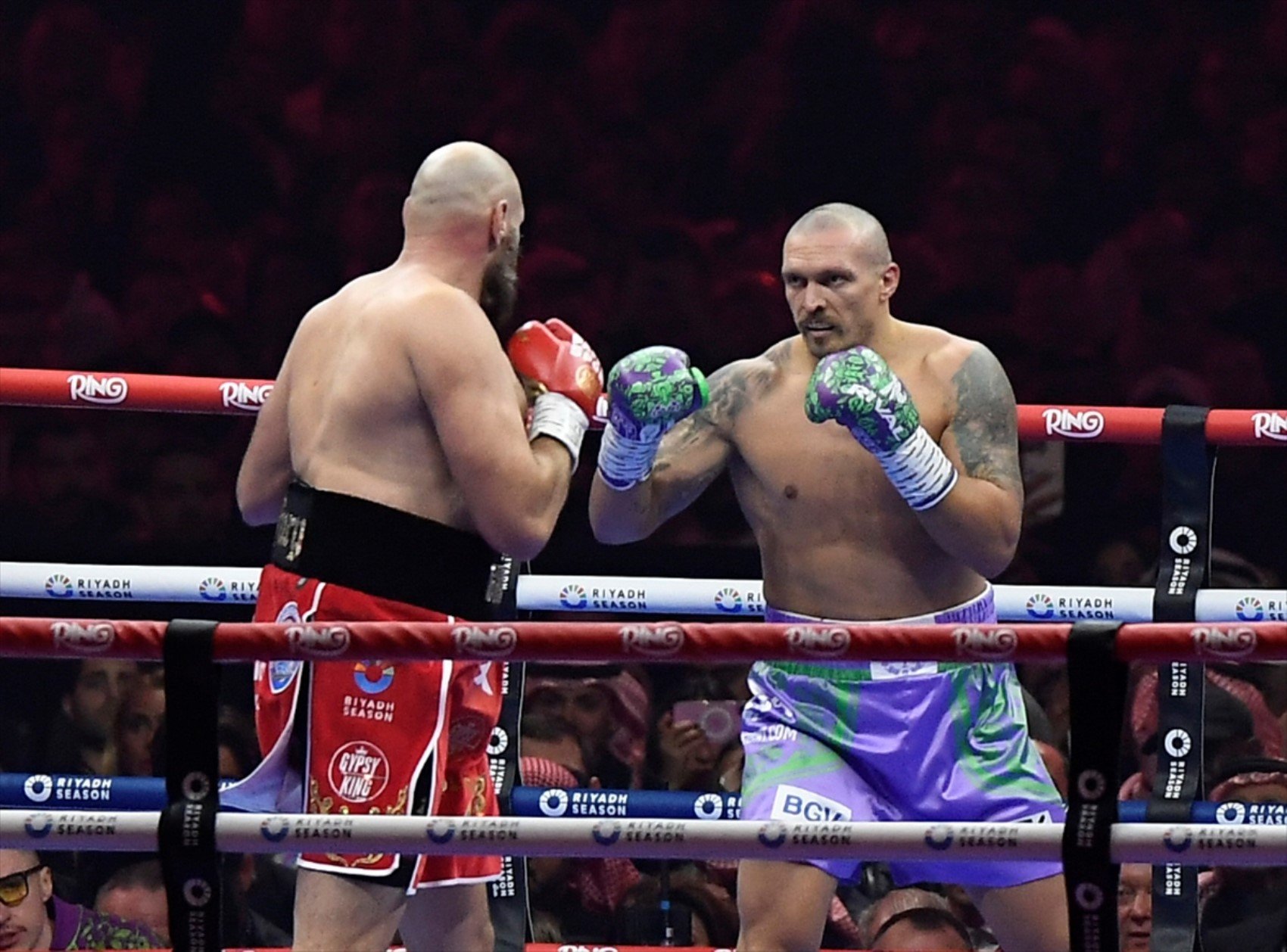 Tyson Fury ve Oleksandr Usyk karşı karşıya: 190 milyon dolar ödüllü rövanş maçını kazanan belli oldu