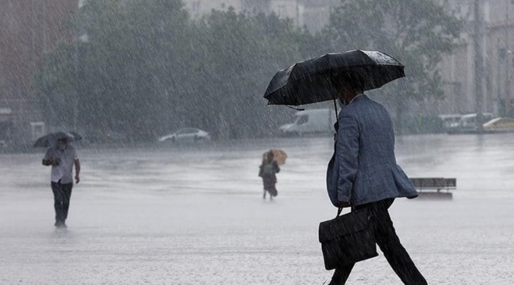 Bugün hava nasıl olacak? Meteoroloji'den 30 kente sarı ve turuncu kodlu uyarı! İşte il il 24 Aralık Salı hava durumu...