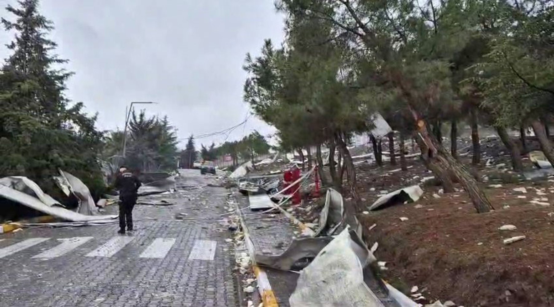 Balıkesir mühimmat fabrikasındaki patlamada dehşet anları: Camlar sallandı, alev topları yükseldi