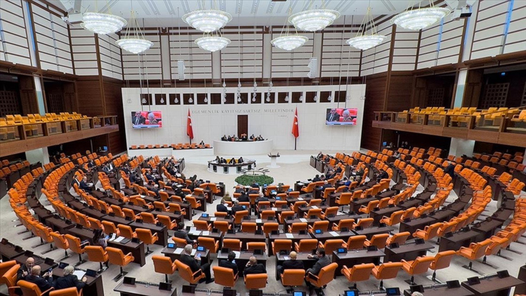 Gelecek Partisi'ndeki çözülme Meclis'e de sıçradı: Saadet sıraları boş kaldı