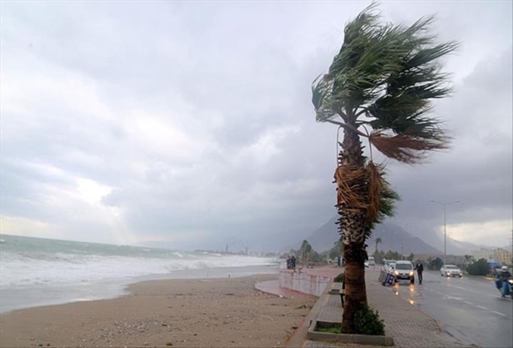 Tempesta e pioggia mista a neve in arrivo sul Mar di Marmara