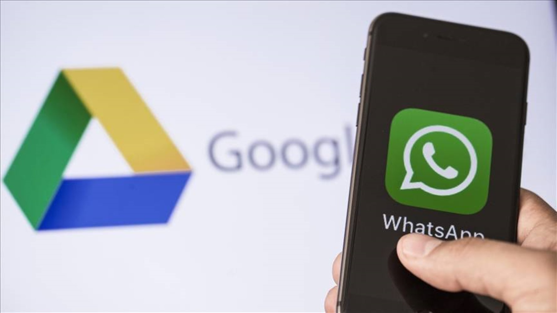 İran'da sosyal medya yasağı devam ediyor: Yasak ne zaman kalkacak? Whatsapp ve Google Play'e erişmek için 10 şart!