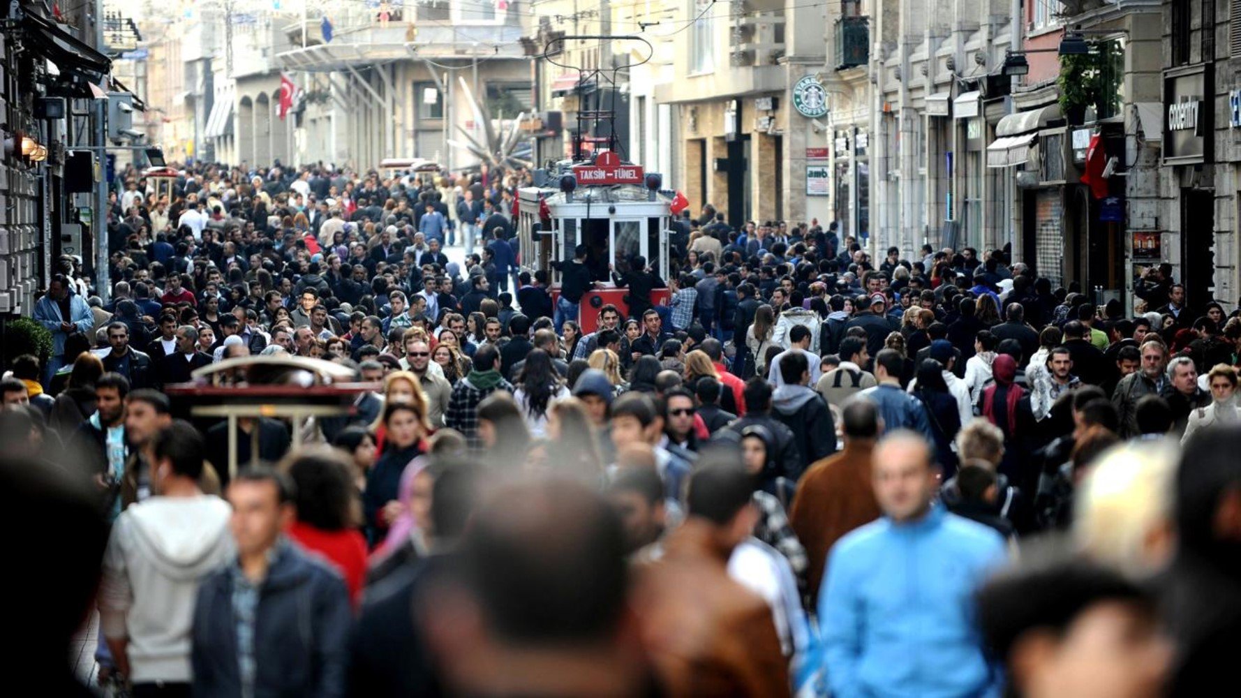 Yılın son seçim anketi açıklandı: Asgari ücret açıklandıktan sonra partilerin son durumu!