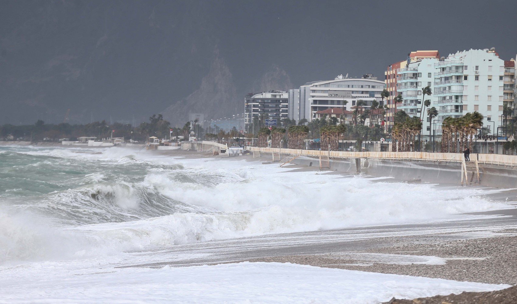 3 Kasım Antalya'da okullar tatil mi? Antalya Valiliği tatil açıklaması yaptı mı? Antalya'da hava nasıl?