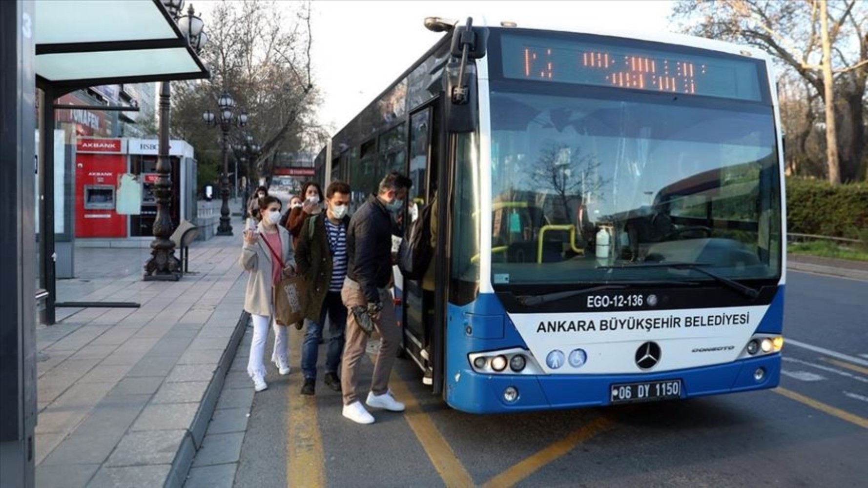 Ankara'da yılbaşı gecesi toplu taşıma saat kaça kadar hizmet verecek?