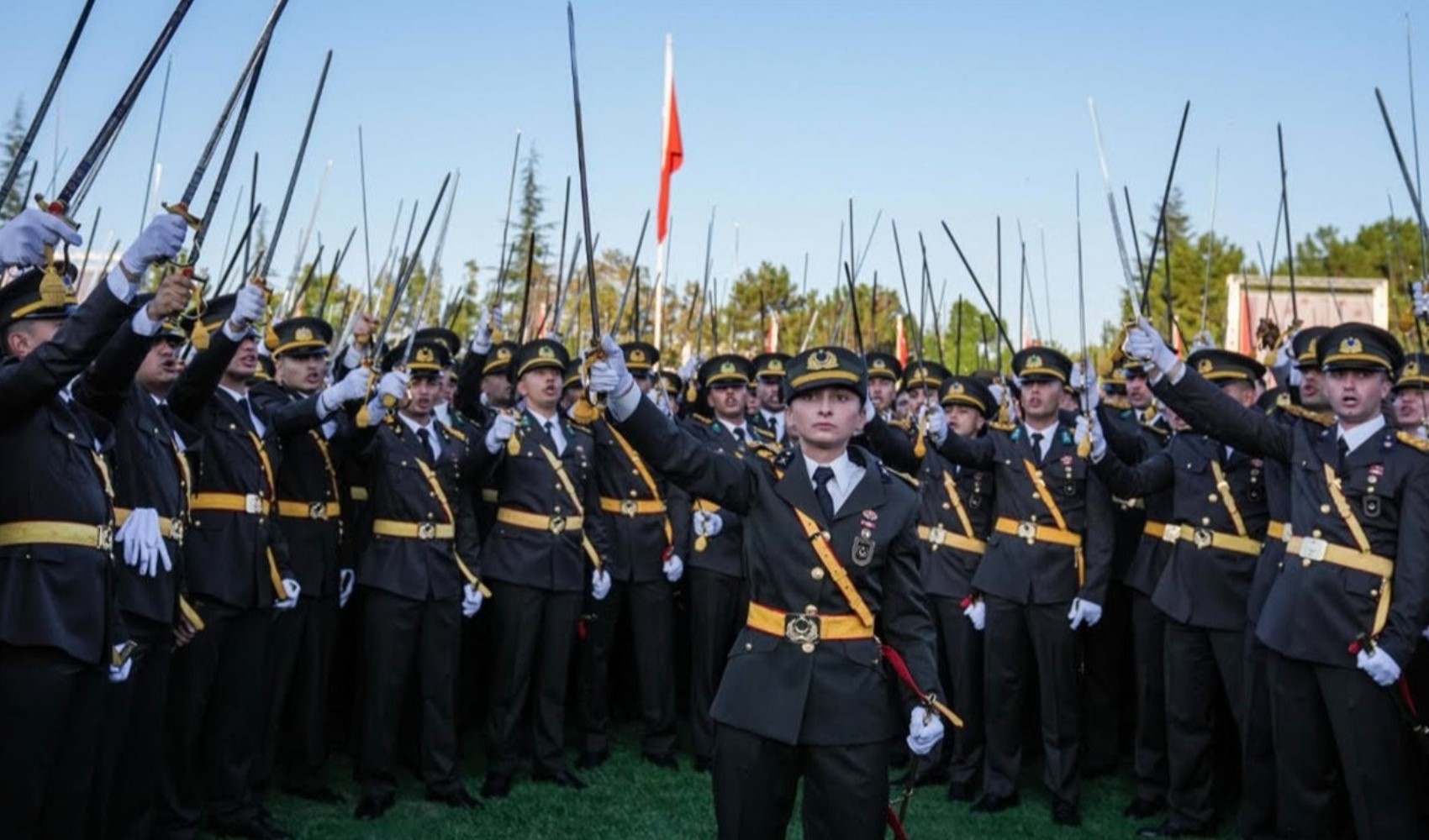 Teğmenlerin dosyası Kara Harp Okulu’na geri gönderildi