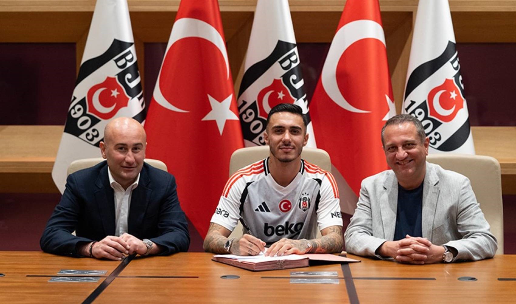 Beşitaş'ta bir istifa daha: Genel sekreter Kaan Şakul istifa etti