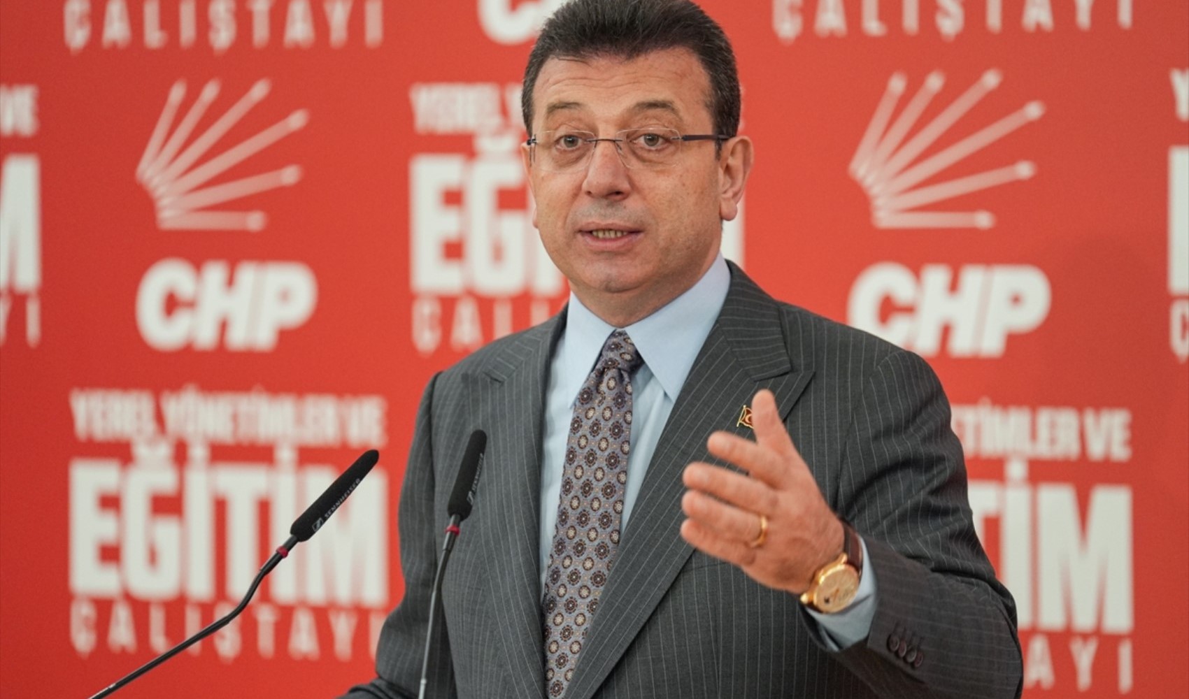 İmamoğlu richiama l'attenzione sull'ingiustizia nella distribuzione del reddito: il 2025 sarà un anno più difficile