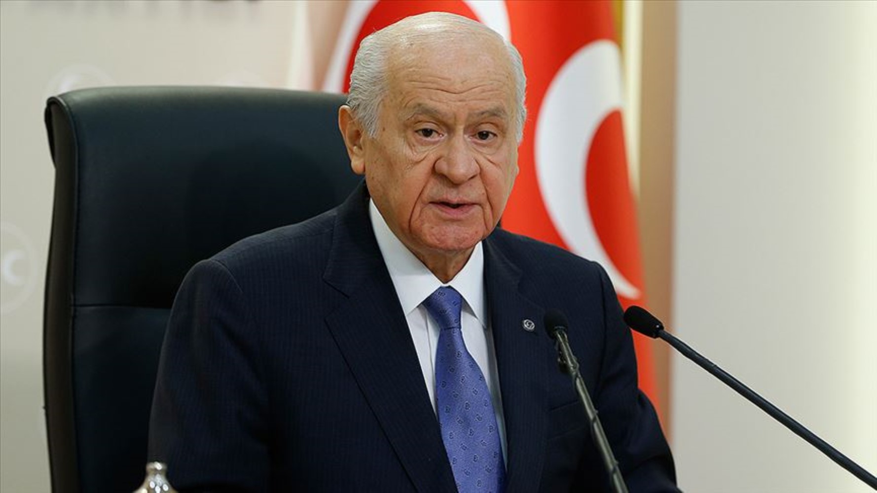 Bahçeli ribadisce la sua posizione su Öcalan: un nuovo appello a İmralı e al DEM!