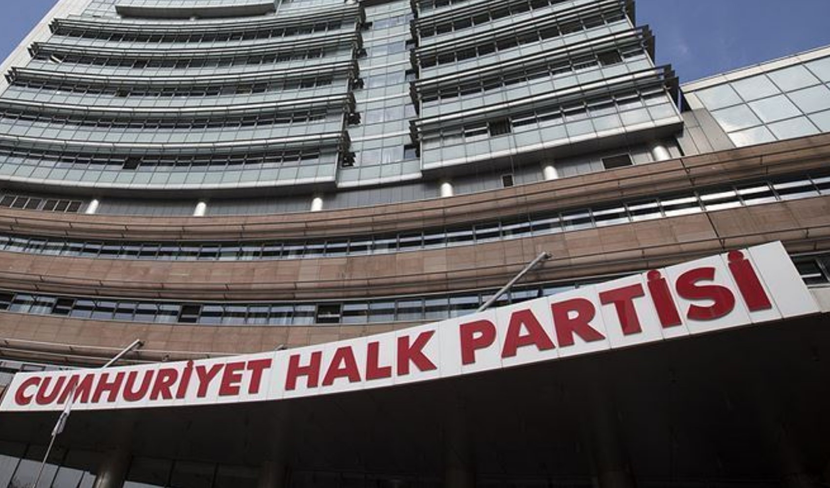 CHP'de kurultay hareketliliği: 'Belediye başkanları parti içi dinamikleri etkiliyor'