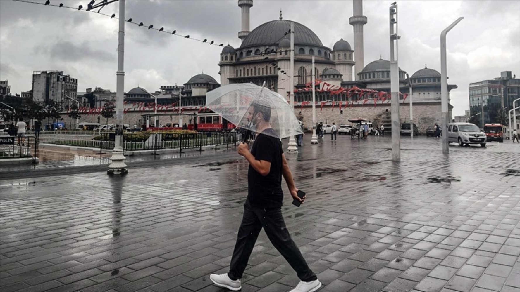 İstanbul'da hava durumu alarmda: Kuvvetli sağanak yağışlar bugün başlıyor