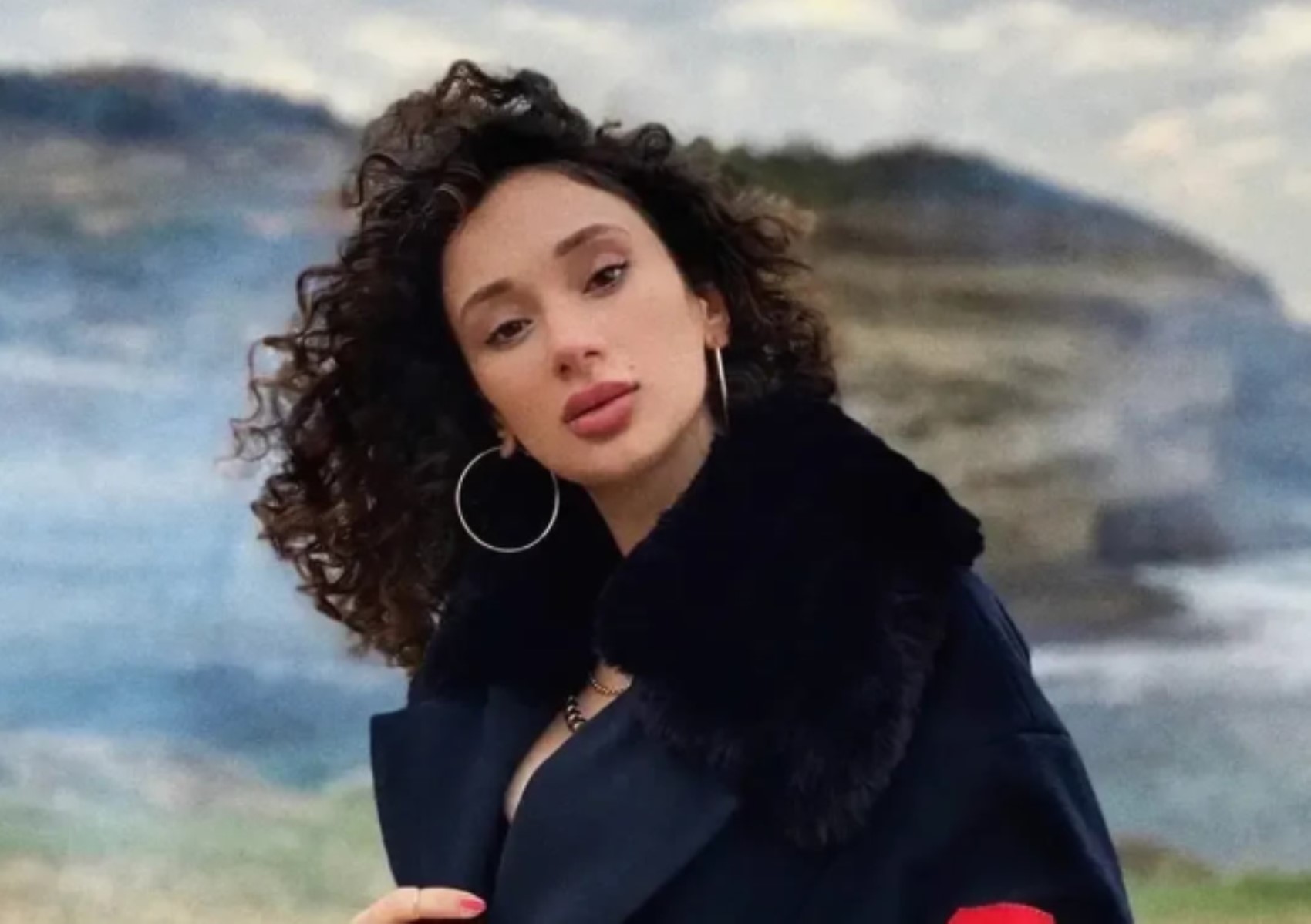 Mela Bedel ve Cem Yılmaz'ın sosyal medya paylaşımları gündem oldu: Sevgililer mi?