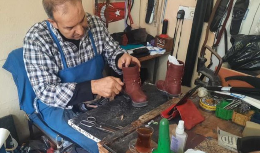 Önce terziler şimdi de ayakkabı tamircileri: Randevu ile çalışmaya başladılar
