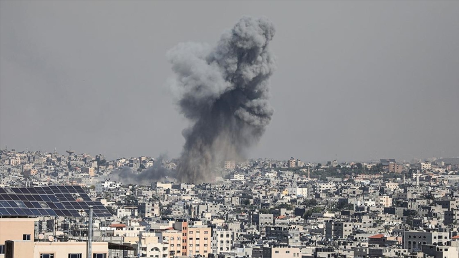 İsrail güçlerinden Gazze'ye saldırı: 2 kişi öldü