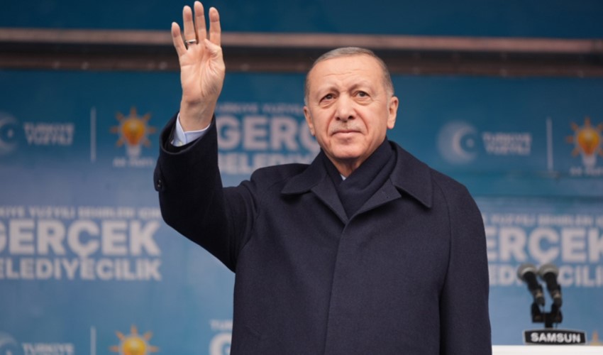 Erdoğan punta il dito contro l'İBB a Samsun: il paragone con il 1994