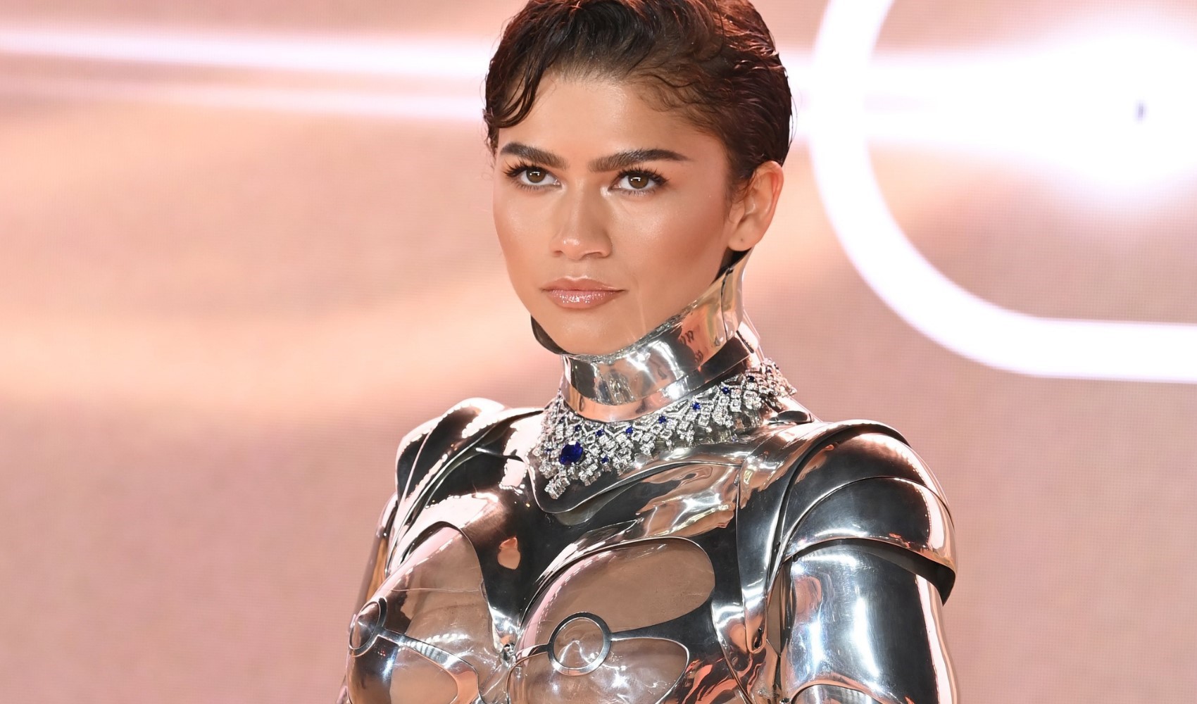 Zendaya, Dune: Part Two filminin galasına robot kostümüyle katıldı