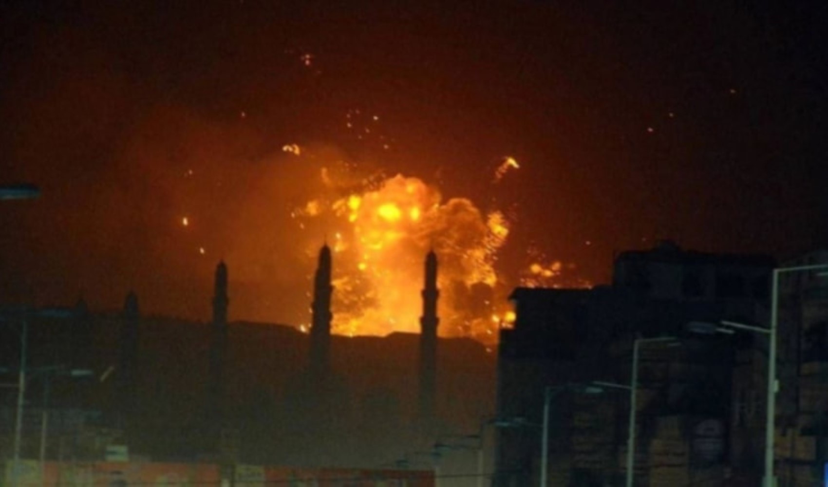 Husiler: ABD ve İngiliz kuvvetleri Hudeyde kentine hava saldırısı düzenledi