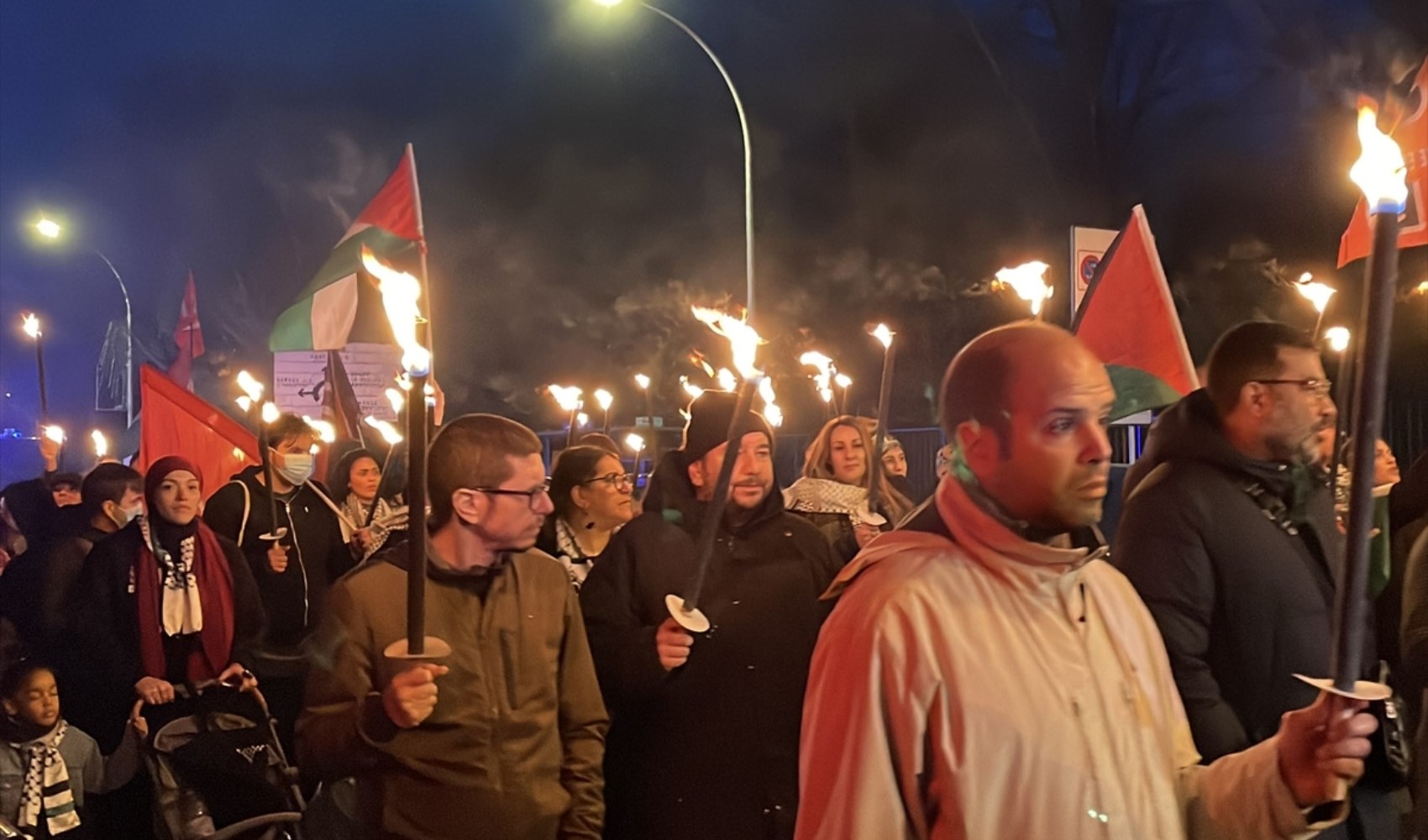 Fransa'da Carrefour protesto edildi