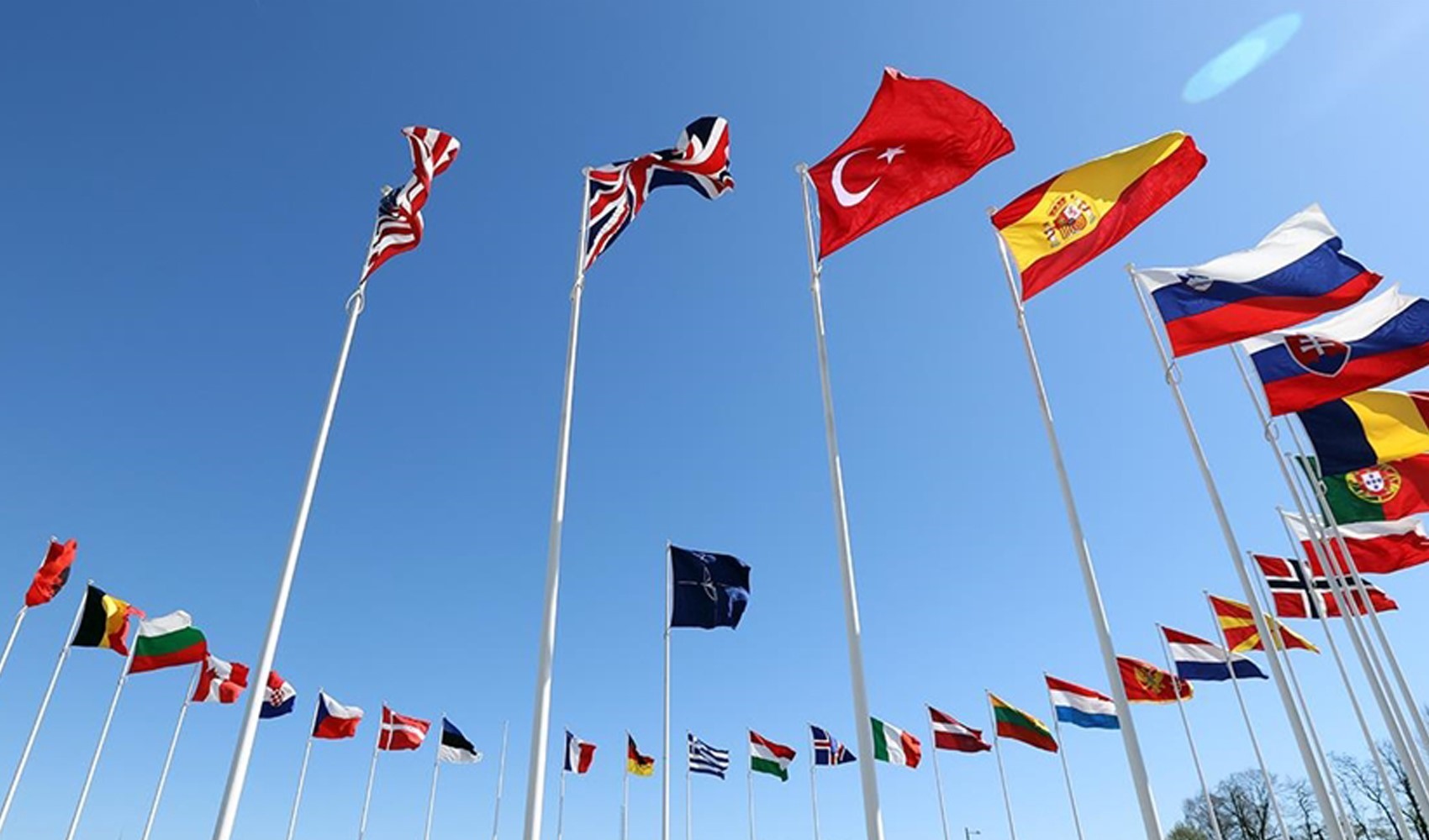 Il Ministero degli Esteri celebra l'adesione della Turchia alla NATO