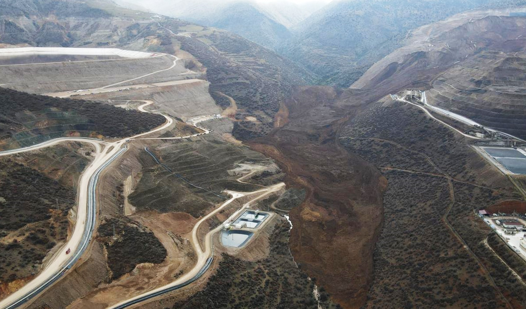 Son Dakika...Erzincan İliç'te maden müdürü adli kontrol şartıyla serbest bırakıldı