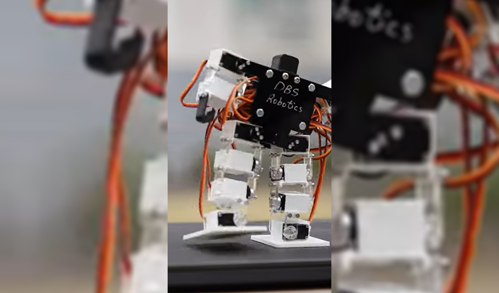 Minik dev! Dünyanın en küçük insansı robotu geliştirildi!