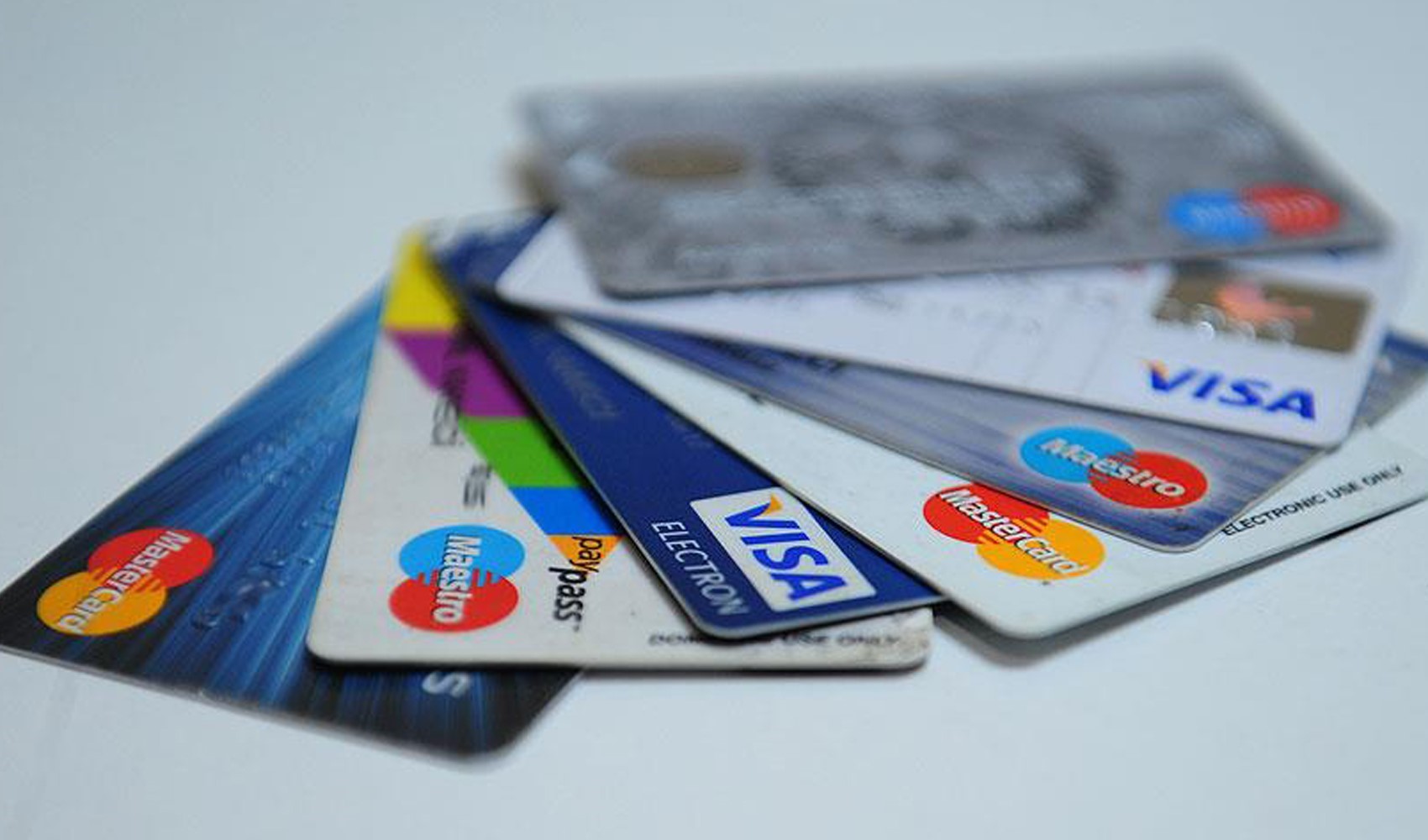 Bankalar Birliği verileri ortaya koydu: Yurttaş ekonomisini kredi kartıyla döndürüyor