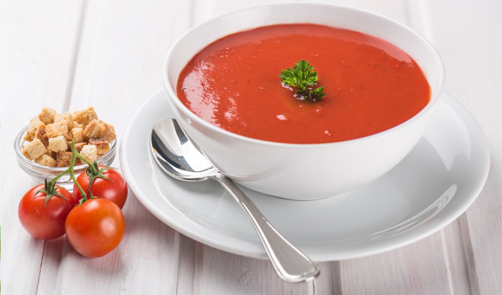 İtalyan usulü domates çorbası tarifi