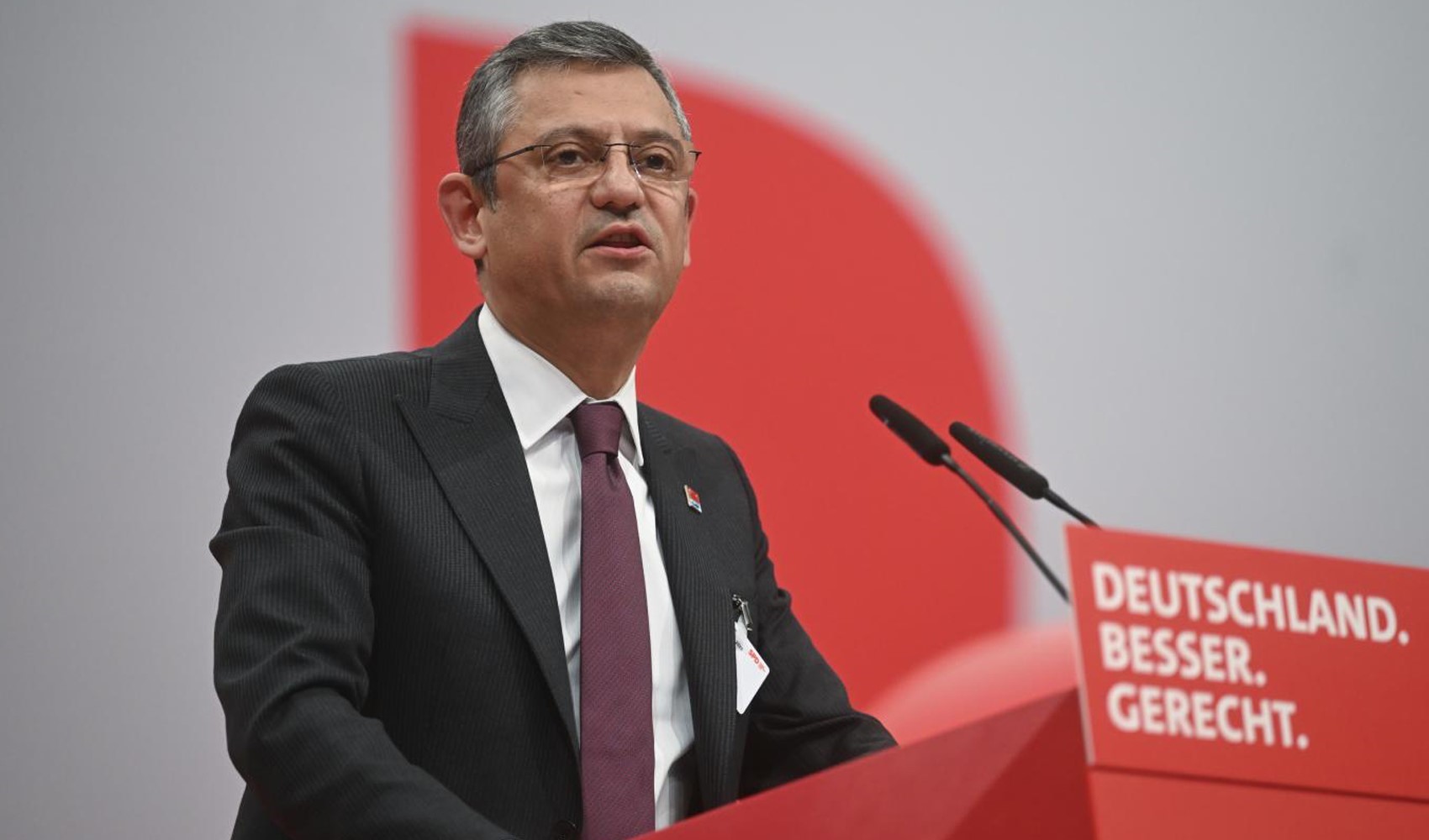 CHP Genel Başkanı Özgür Özel, Sosyalist Enternasyonal toplantısına katılacak