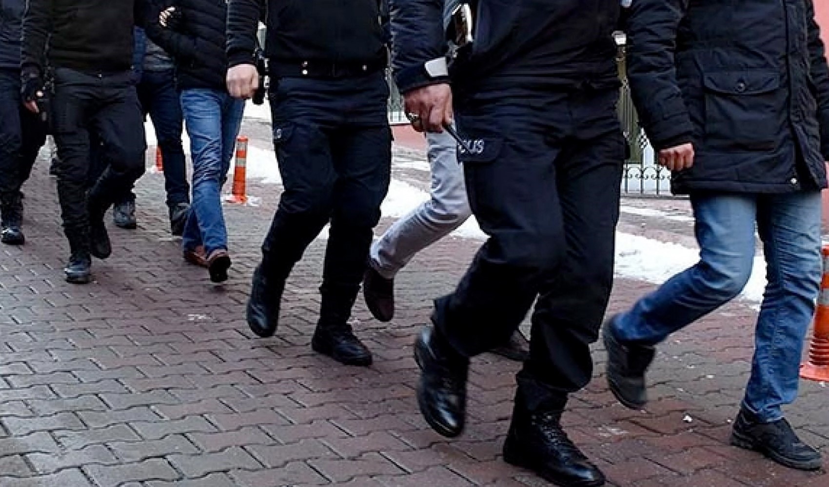 Ankara merkezli 8 ilde FETÖ operasyonu: 15 gözaltı kararı!
