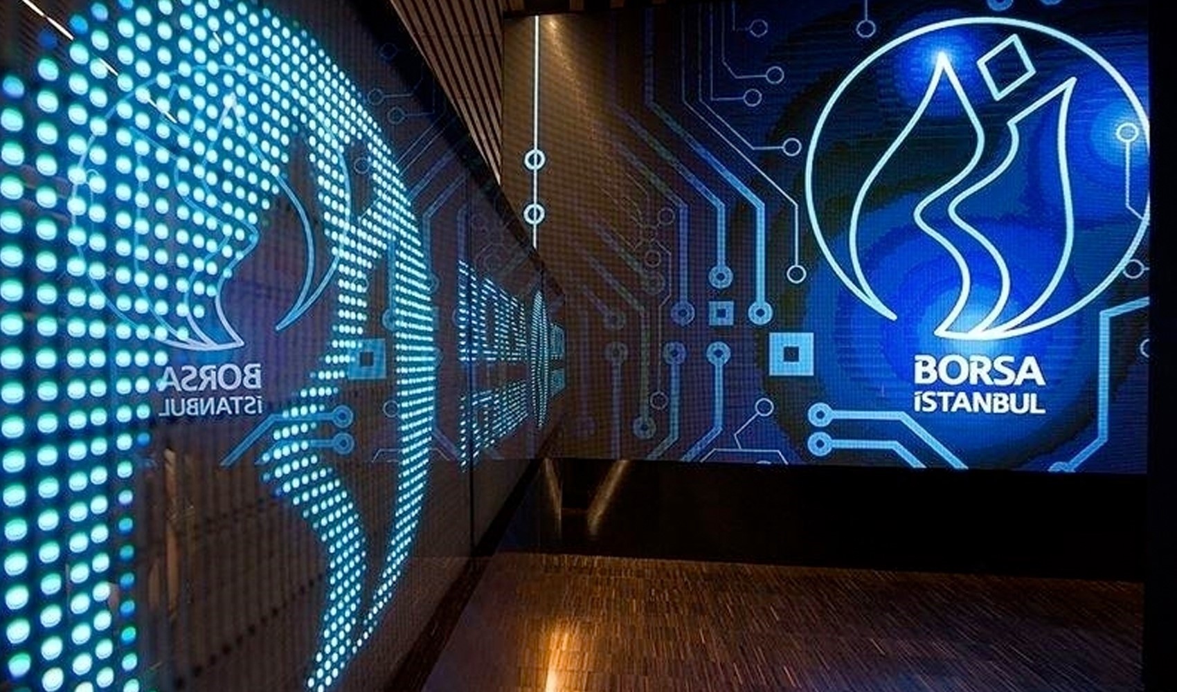 La Borsa guadagna valore nella prima metà della giornata