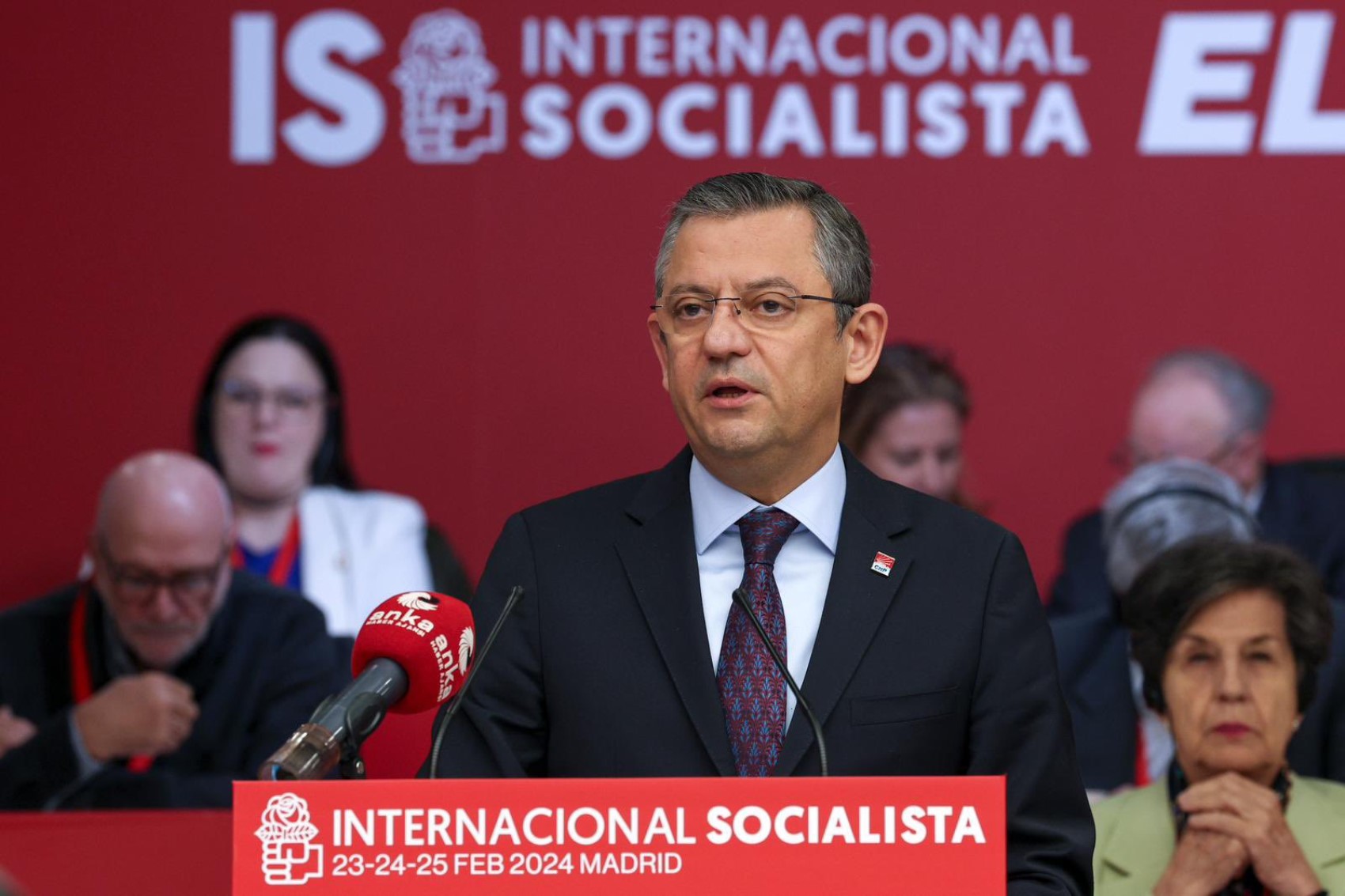 Özgür Özel, Sosyalist Enternasyonal toplantısında konuştu: Amacımız sosyal demokrat belediyecilik anlayışını hakim kılmak