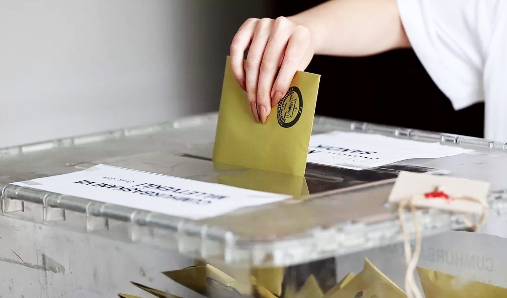 Son seçim anketinde 2 partinin oyları eridi! Dikkat çeken CHP ve DEM Parti ayrıntısı…