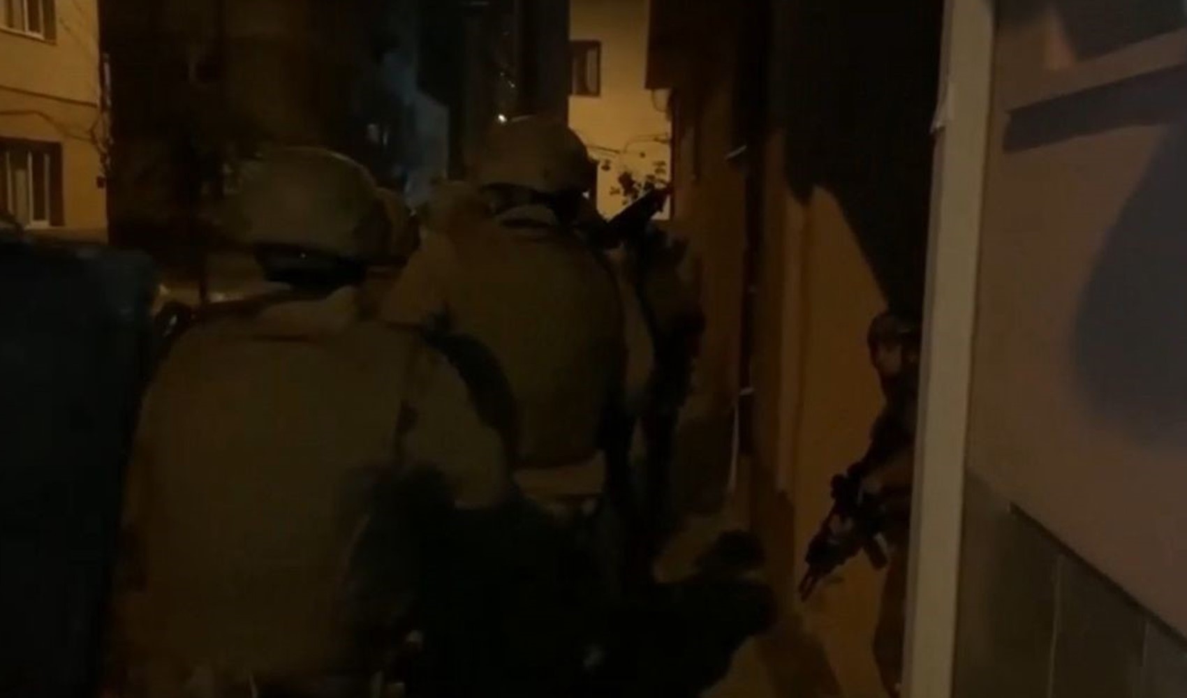 Operazione contro il FETÖ a Smirne: 23 arresti