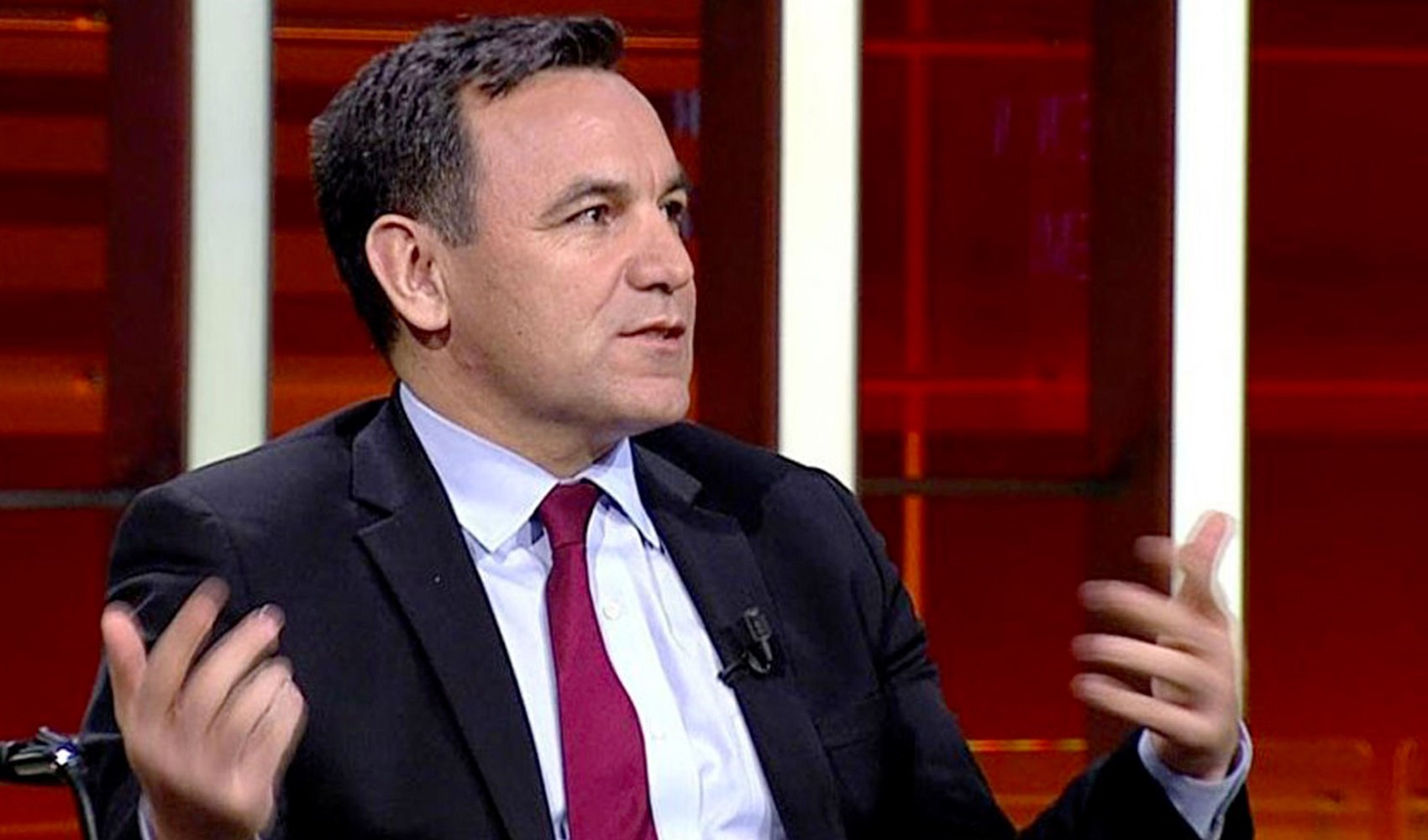 Deniz Zeyrek’ten AKP ve DEM Parti iddiası: 'Perde arkasında görüştüler...'