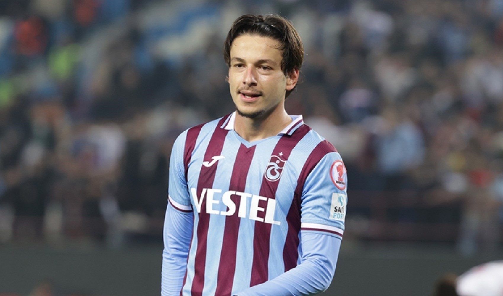 Enis Destan: Hedefim Trabzonspor'la kupalar kazanıp Bundesliga'da oynamak