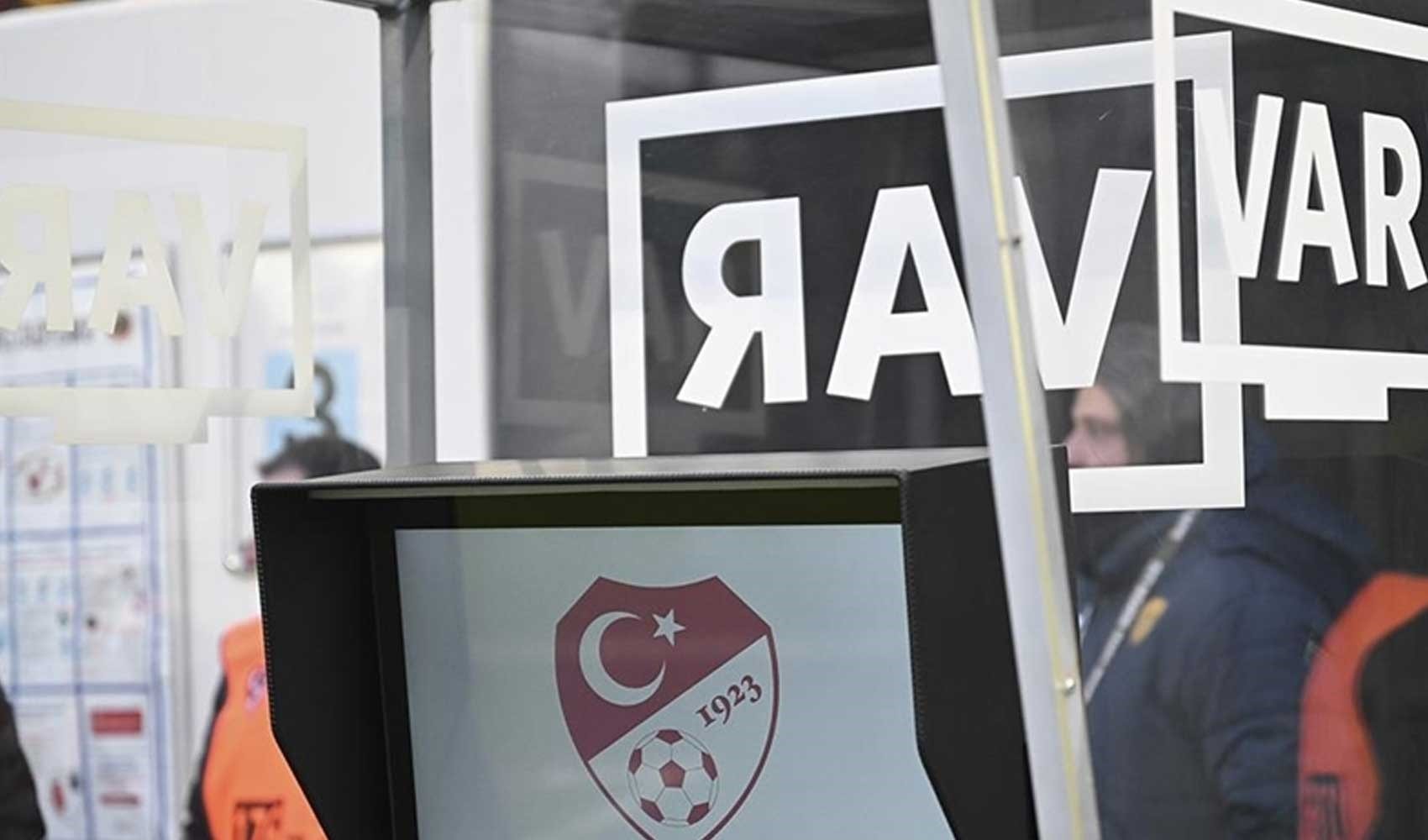 Fenerbahçe-Kasımpaşa ve Galatasaray-Antalyaspor maçlarındaki penaltı kararlarının VAR kayıtları yayınlandı