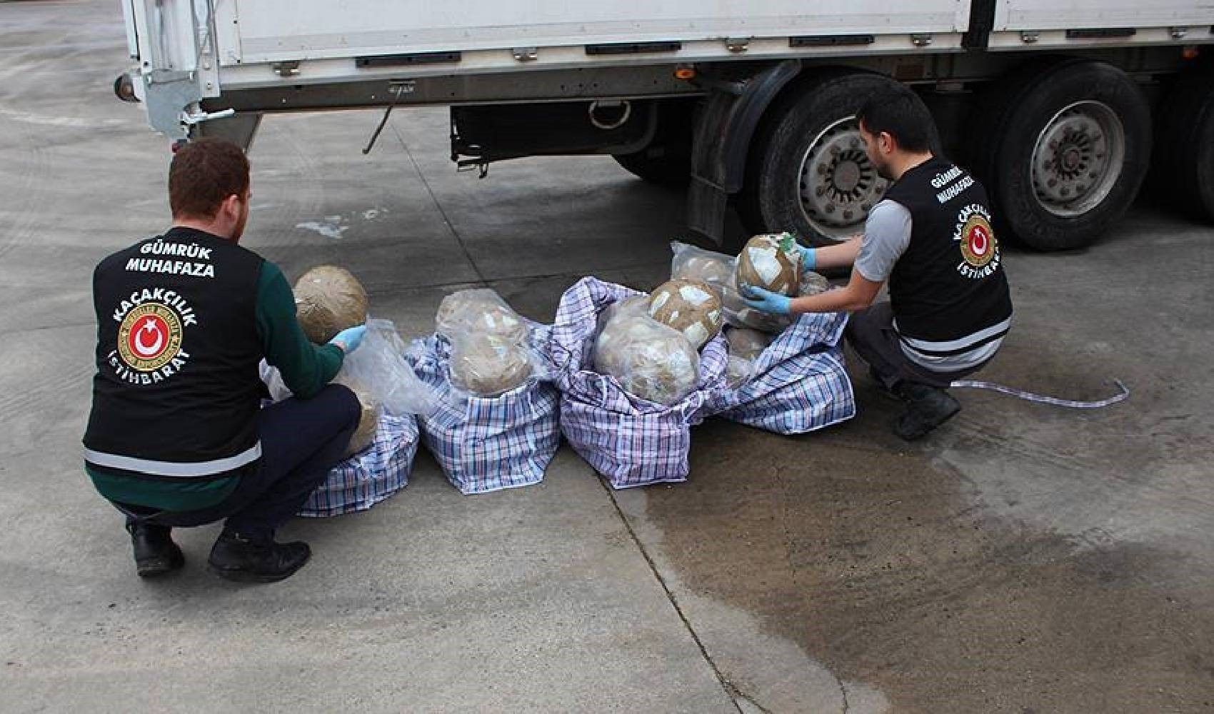 Chilogrammi di droga sintetica sequestrati su un camion a Çanakkale